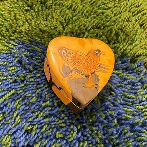 Vintage Kashmir Hand-Painted Birds papier-mâché Decorative Box Trinket Jewelry